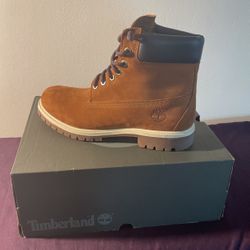 Timberlands 10.5      New 