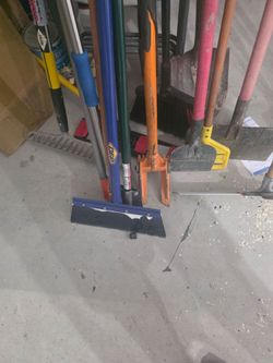 Misc tools. Floor scrapper