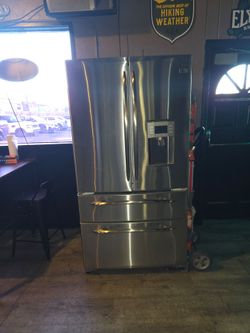 French door refrigerator