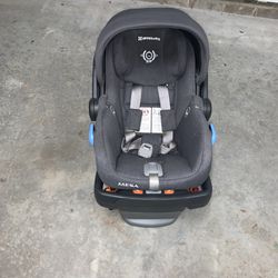 Uppababy Infant Car Seat and Base