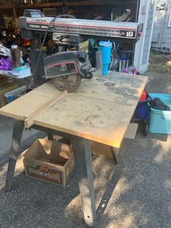 Radial arm saw