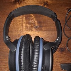 Bose Headset With Case 