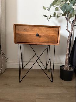 Night stand