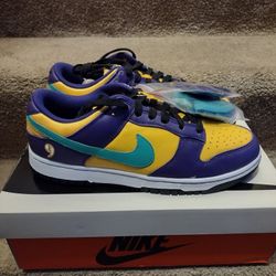 Nike Dunk Low (Lisa Leslie)...