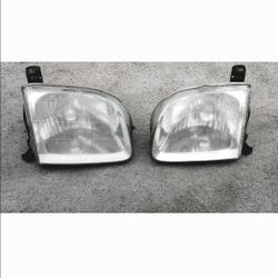 Original Headlights For 01-04 Toyota Sequoia And 2004 Tundra Double Cab Only