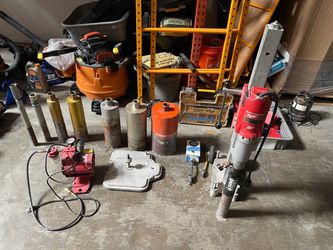 Milwaukee core drill with accessories (8 bits)
