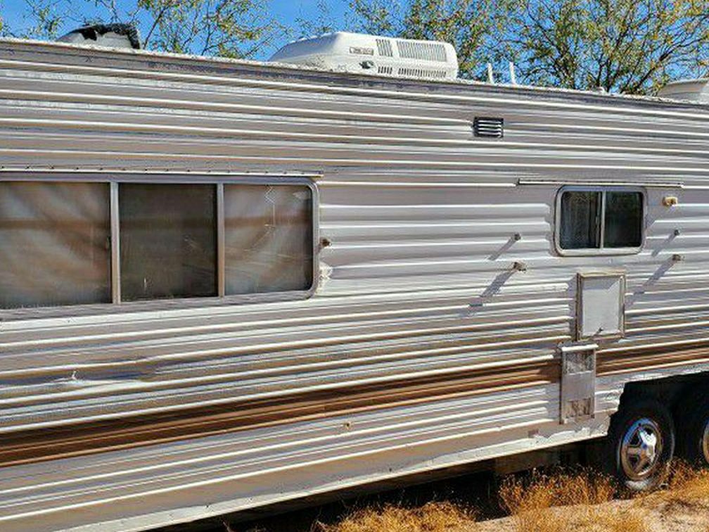 Travel Trailer Camper Mobile Home 1979 Skyline