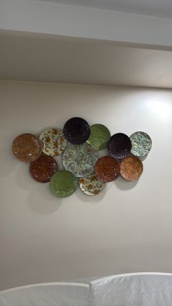 Pier one plates wall decor - metal