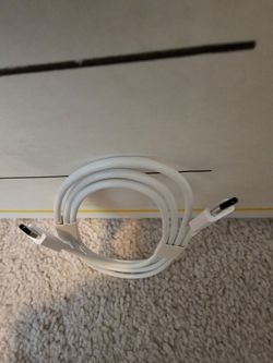USB-C to USB-C Cable
