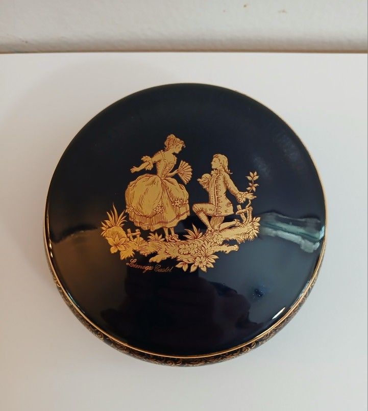Vintage LIMOGES Castel, Jewerly, Trinket Box from France 22k Gold