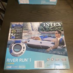 Intex River Run 1 Lounge