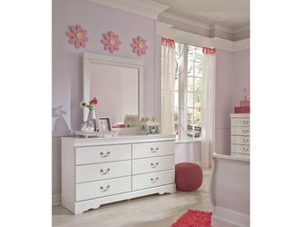 Anarasia White Dresser & Mirror