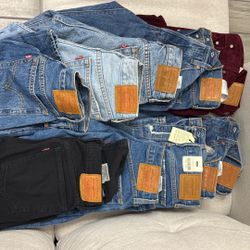 Women’s Levi Jeans Lot 