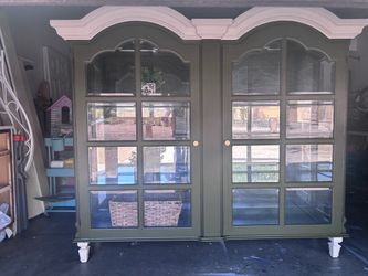 Solid wood standing hutch