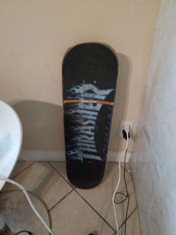Skate board