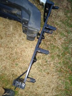 2016 Chevy 1500 Silverado Grill support