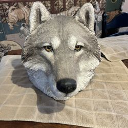 Wolf Statue By Sandra Brue Excellent Shape 