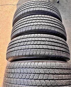 245/75r17 Michelin tires con 80% de Vida las 4