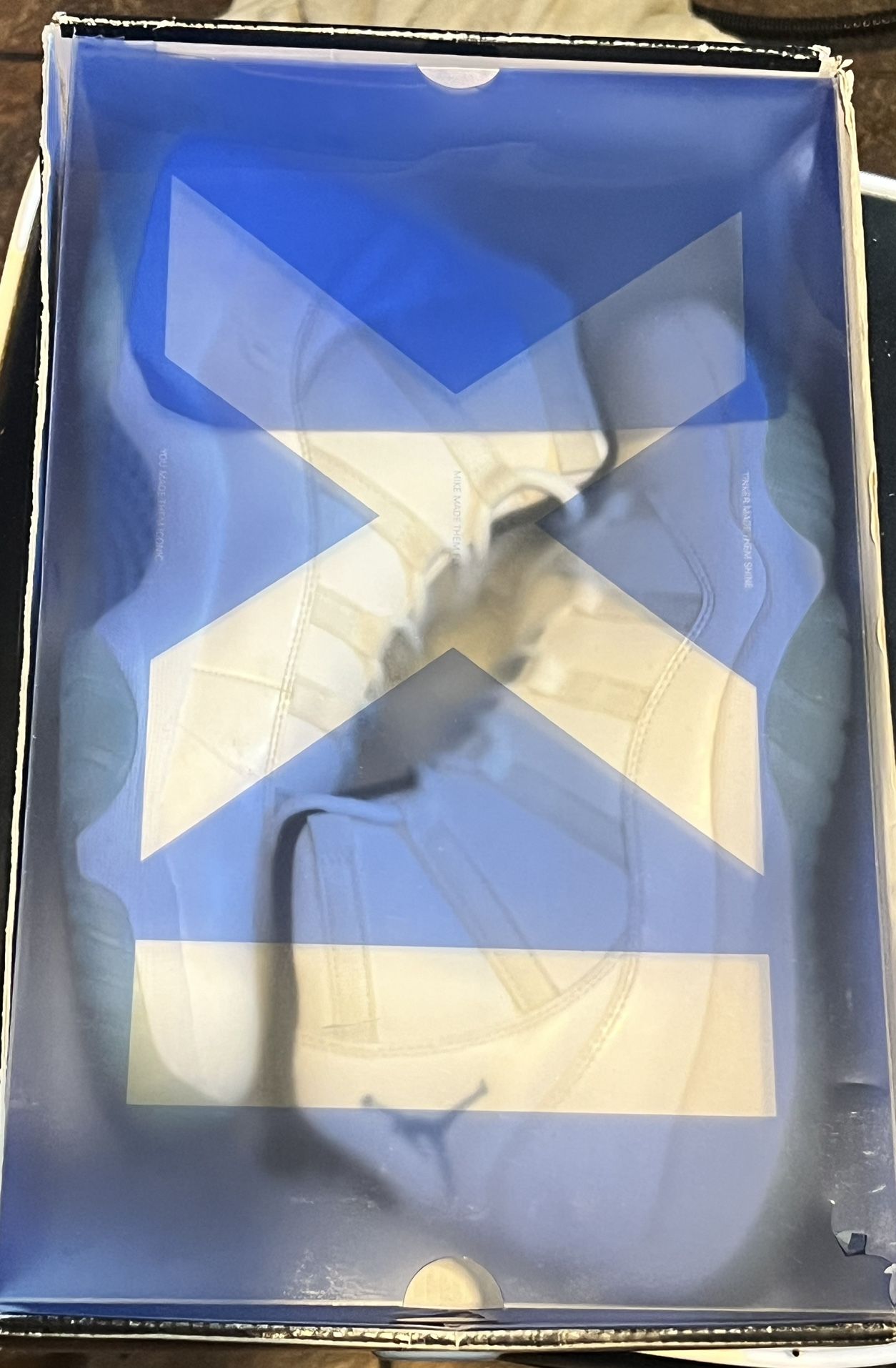 Jordan 11 Legend Blue