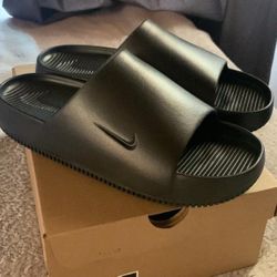 Nike Calm Slides 