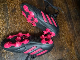 Soccer cleats 11K