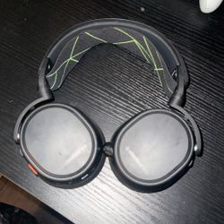 SteelSeries Arctis 9X wireless gaming headset