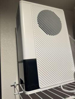 Aeocky Dehumidifier- Never Used 