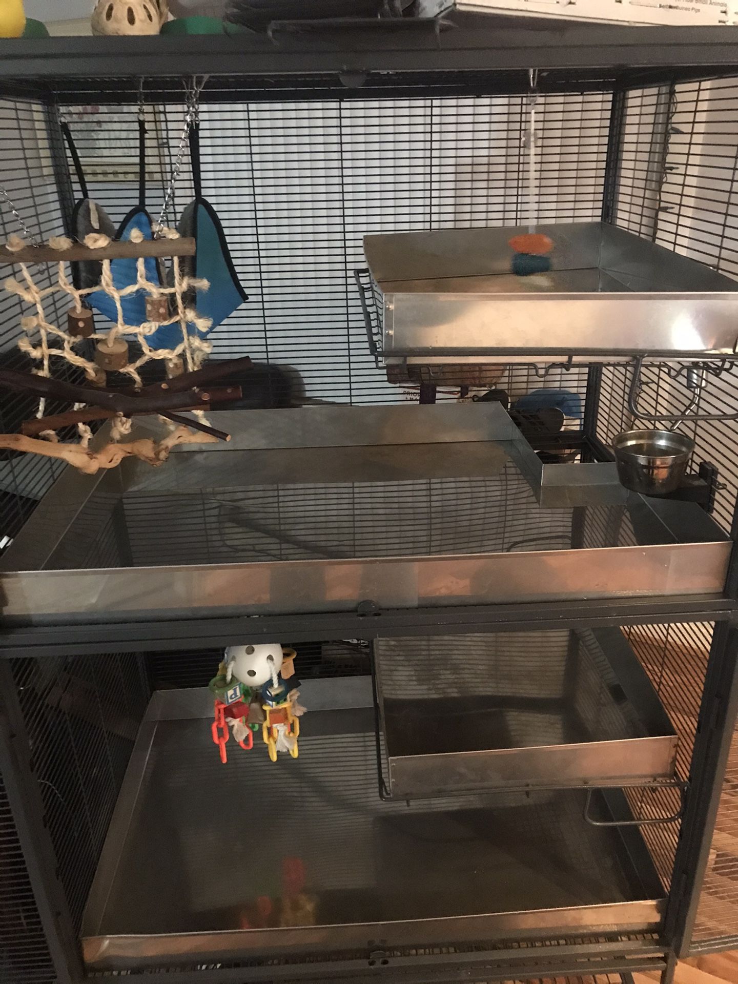 Double Critter Nation Cage w/ Stainless Steel Bass Pans and accessories/food