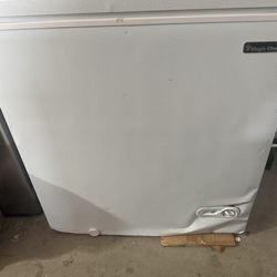 Magic Chef 5 cu ft Chest Freezer 