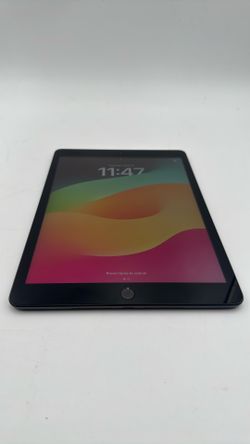 Title: Apple iPad 7th Gen 10.2” 32GB WiFi – Space Gray – Excellent Condition w/ Box & Charger