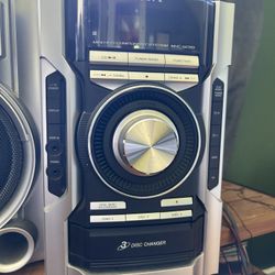 Sony 3 Disc CD player With Bluetooth