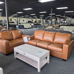 Caramel Brown Leather Sofa and Loveseat 🚚WE DELIVER🚚