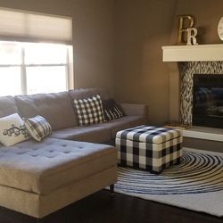 Flintshire Auburn Sectional /couch /Living room