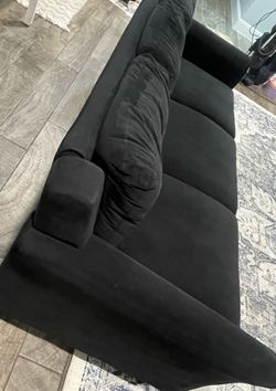Modern Black Velvet Sectional Sofa – Excellent Condition