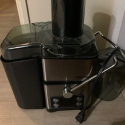 Gourmia Juicer 