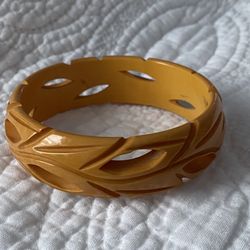 Bakelite Bangle Carved Vintage Butter Scotch 1930's Deco Style Bracelet