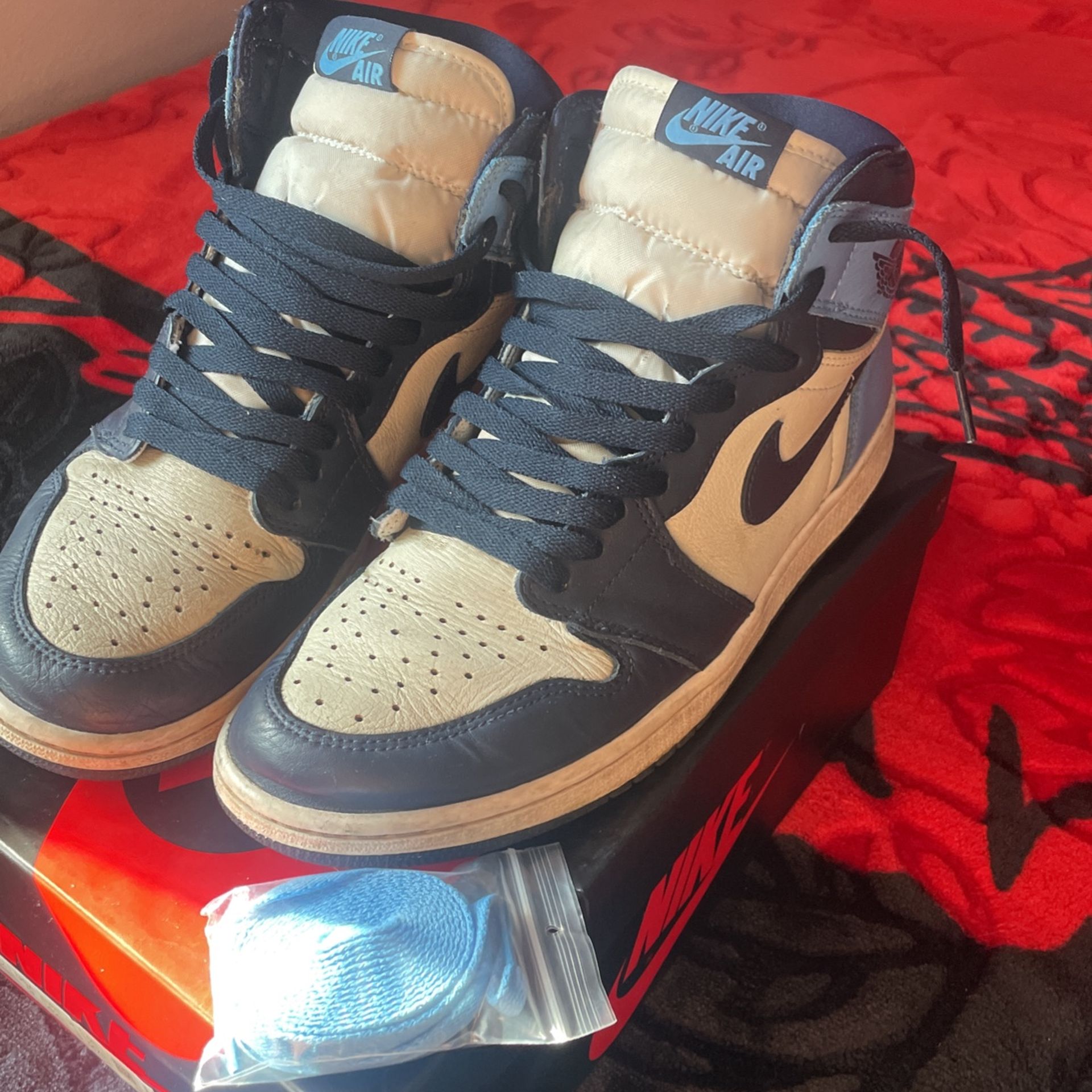 Air Jordan 1 Obsidian