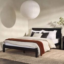 New Black Solid Wood Queen Size Platform Bed with Minimalist Slatted Headboard 