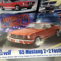 Revell 1965 MUSTANG FASTBACK MODEL