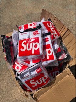 SUPREME SOCKS