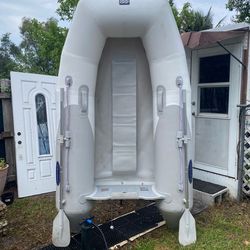 8 ft west marine inflatable