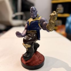 Marvel Thanos Holder Statue 
