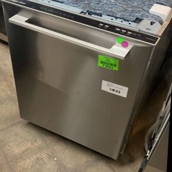 Magic Chef MCSDW8TCST Dishwasher