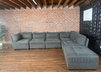 Delivery Available Costco 6pc modular sectional