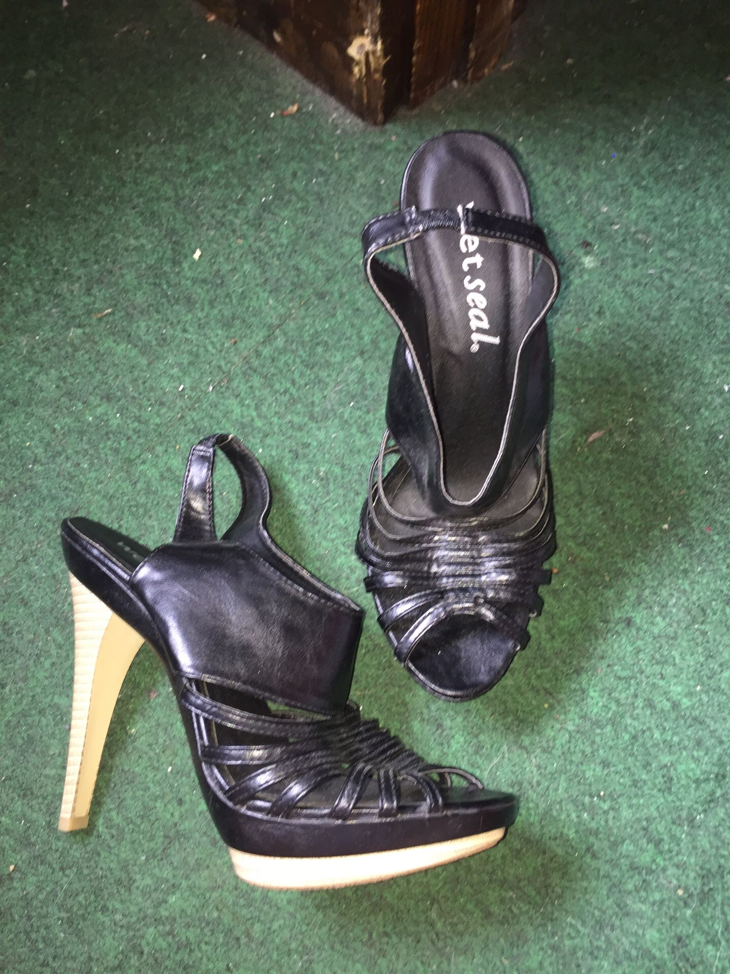 Brand New Black Stretch Strap Heels size 9