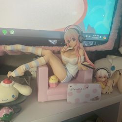 Pink and Tan Action-figures-playsets(L11)23