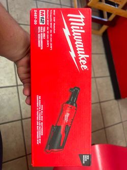ratchet Milwaukee 3/8 new