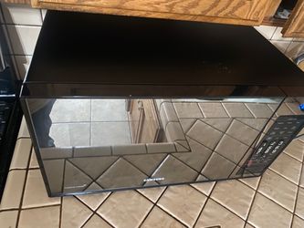 Samsung Countertop Microwave with Mirror Finish
