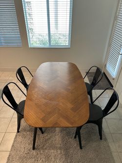 Dining table with 4 chairs