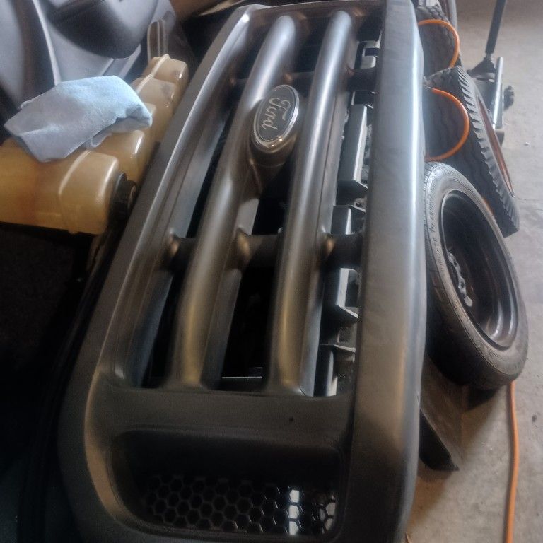 Ford F250 Grill